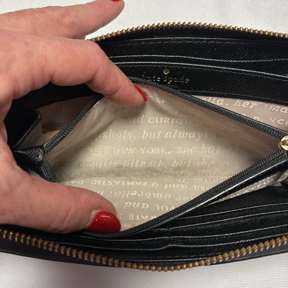 KATE SPADE ♠️ Women’s Wallet, some signs of wear but still life in her. - Picture 8 of 10